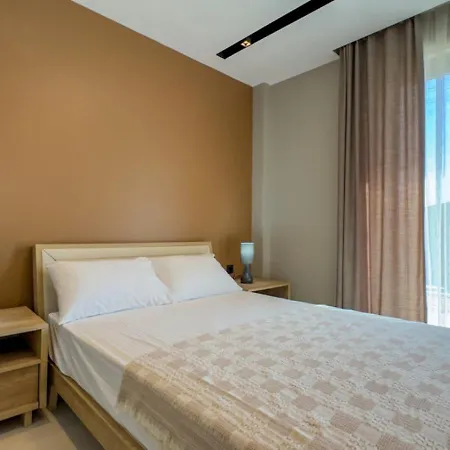 Elegant 2-br With Pool And Sea Access G-4 55 *